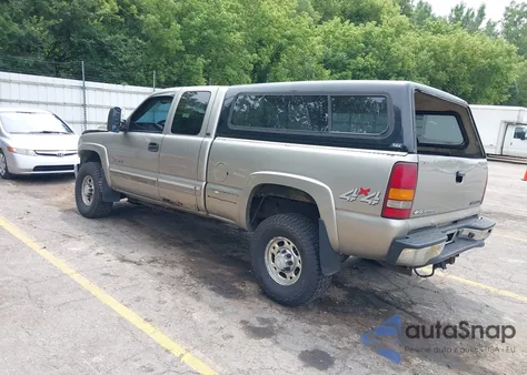 2002 Chevrolet Silverado 2500Hd Ls/Lt z USA, uszkodzony, nr VIN 1GCHK29172E158362